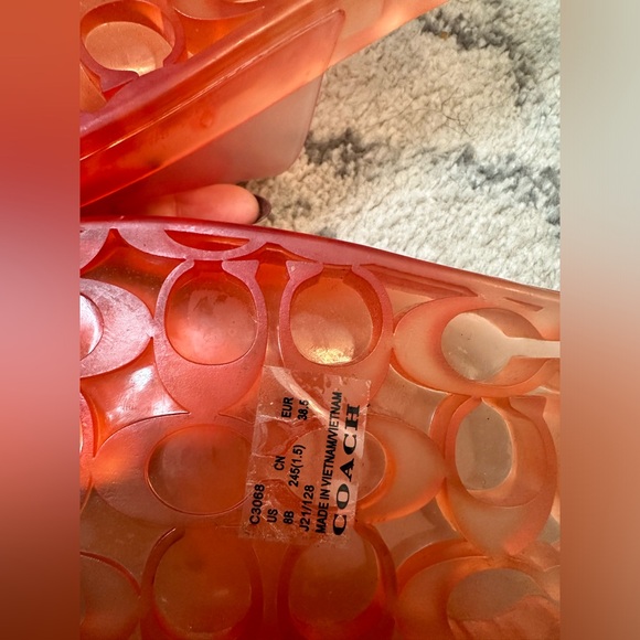 Size 8 Coach Ulyssa slides - Picture 4 of 6